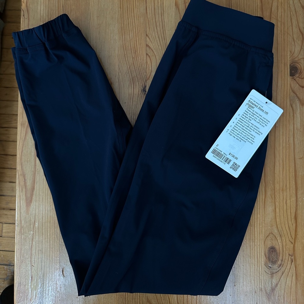 *SOLD* NWT Lululemon size 2 Adapted State Joggers true navy